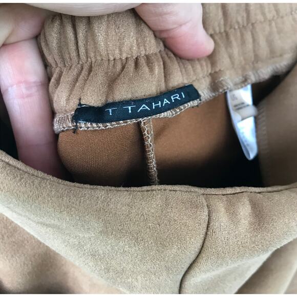 T Tahari faux suede flat front skirt with front pockets - Picture 6 of 8